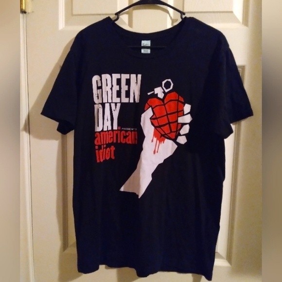 Green Day American Idiot Tshirt size Large Pacific - Picture 1 of 4